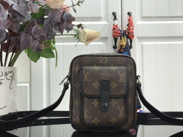 Christopher Wearable Wallet M69404
