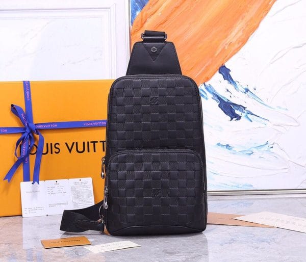 Avenue Sling Bag Black N41720