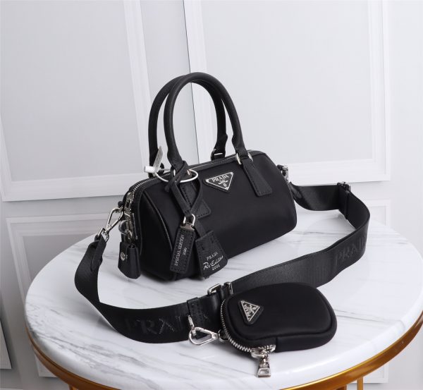 Re-Edition 2005 Nylon Bag 1BB846