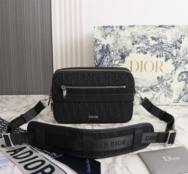 Safari Messenger Bag Black/Beige