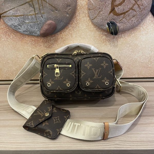 The Sporty Utility Crossbody bag