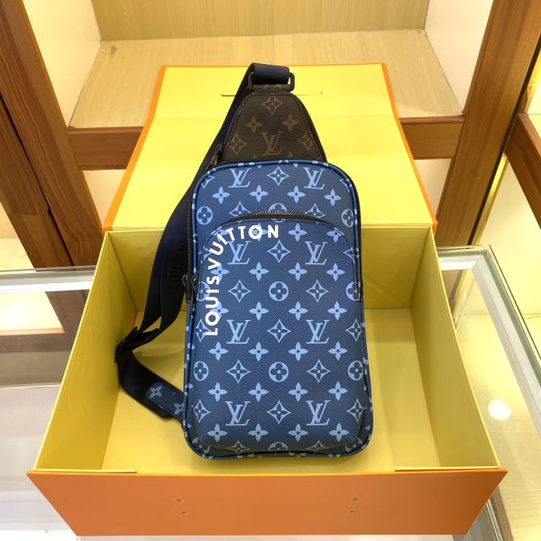 AAA-Avenue Slingbag NM M23782