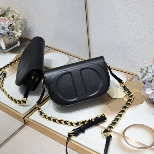 CD SIGNATURE OVAL CAMERA BAG-blk