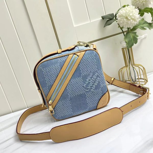 Denim Chess Messenger