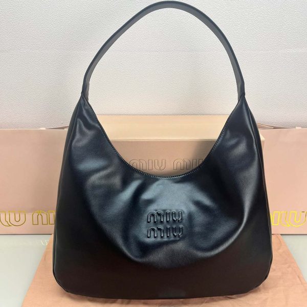 Leather hobo bag black
