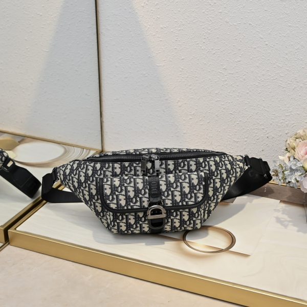 Dior 8 Belt Bag