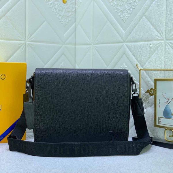 Takeoff Messenger black