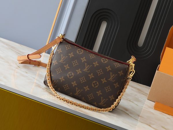 Pochette Accessoires chic pouch