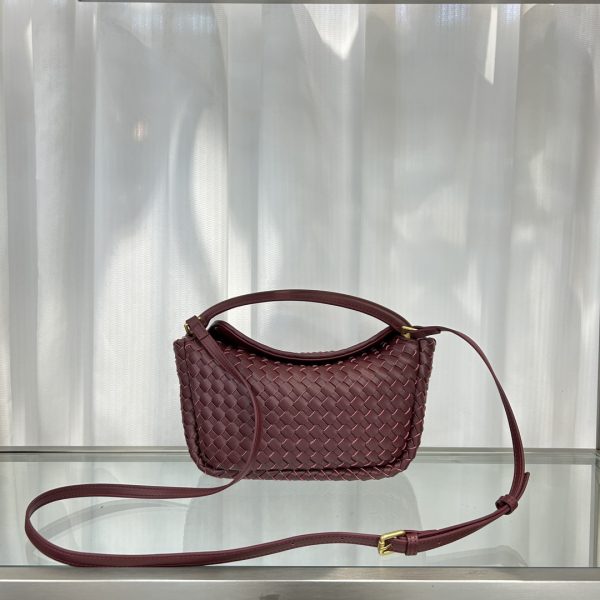 Small Cobble Top Handle wine red