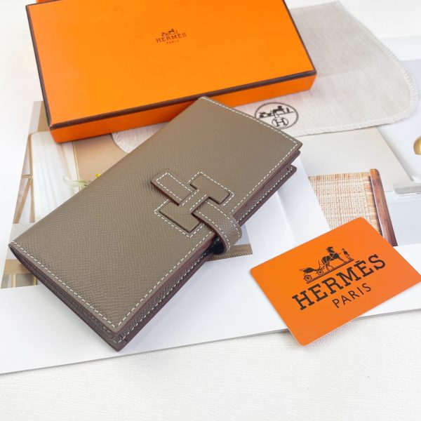 New H Passant Toutenmainte Wallet coffee