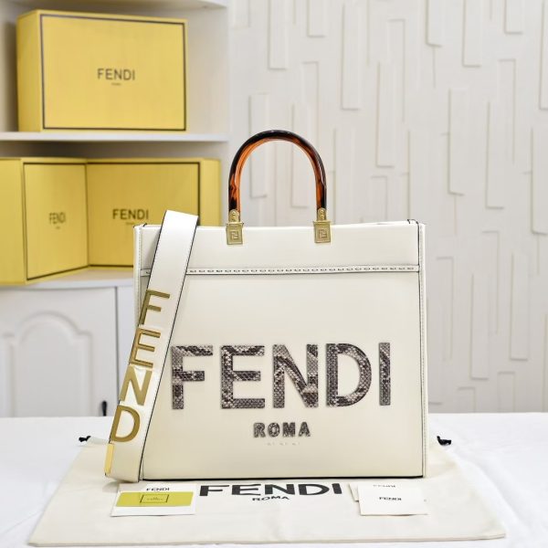 Fendi Sunshine Medium White leather elaphe shopper bag