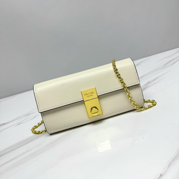 Leather wallet with chain shoulder strap White
