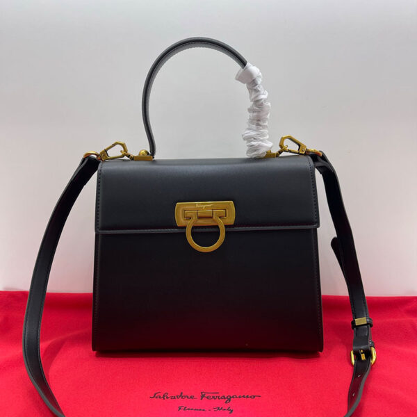 Iconic Top Handle black