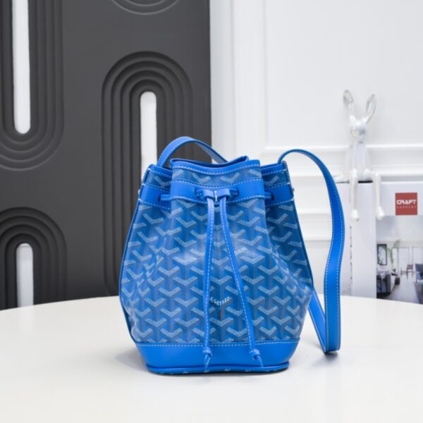 Petit Flot Bucket Bag blue
