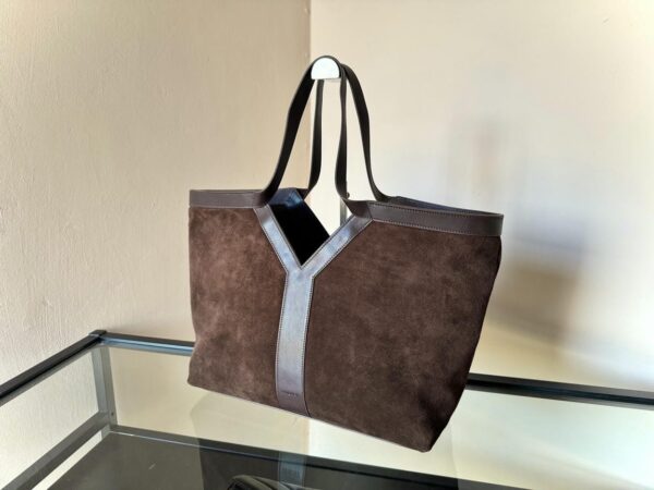 Y Tote In Suede coffee