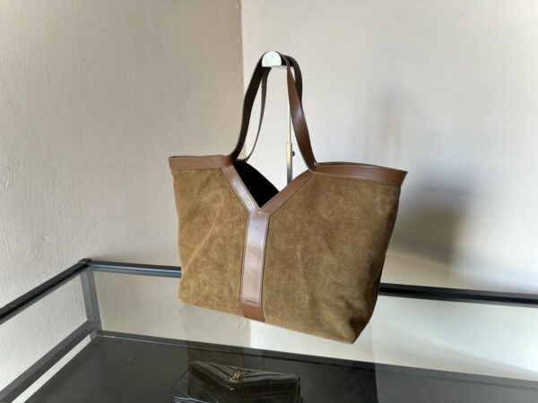 Y Tote In Suede brown