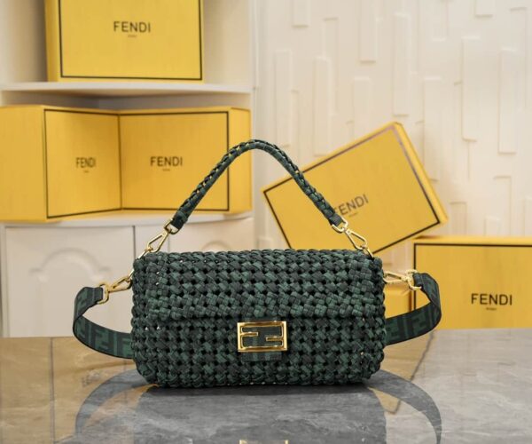 Baguette Interlace bag dark green