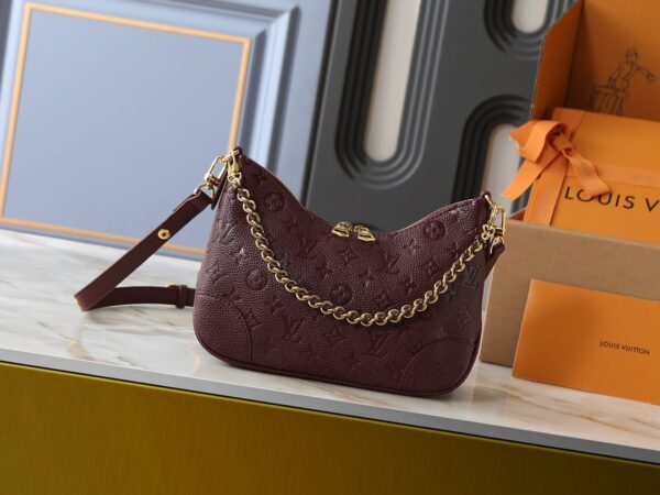 Boulogne PM embossed wine red