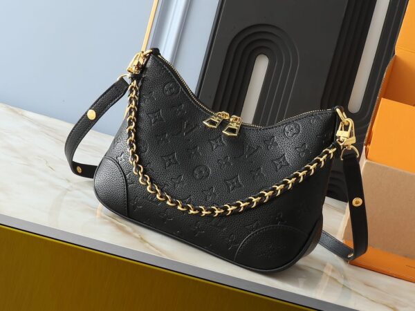 Boulogne PM embossed black