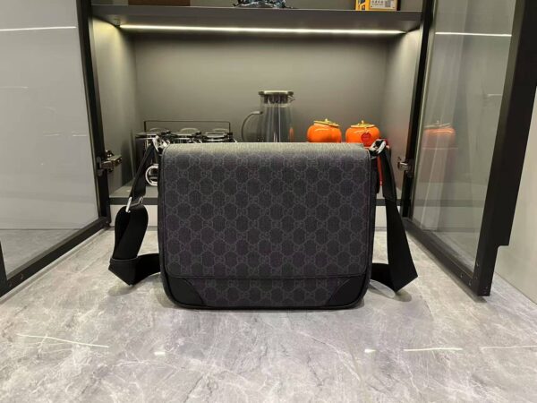 GG Emblem medium crossbody bag black