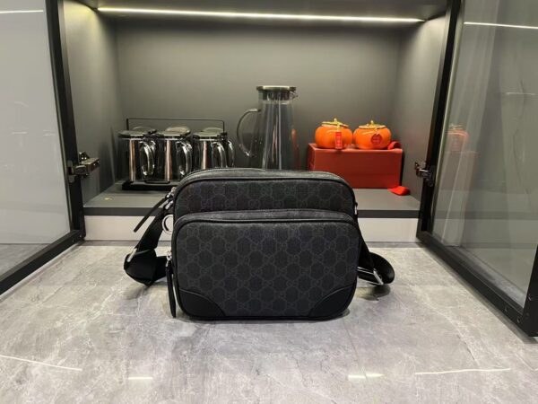 GG Emblem small crossbody bag black