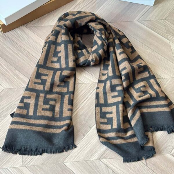 FF Scarf with box