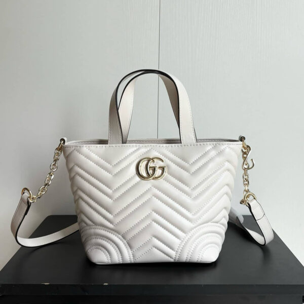 Gucci Betty small tote bag white