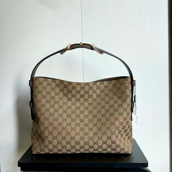 Gucci Beatrix Embossed GG medium tote bag Beige