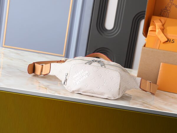 Monogram Heritage Rush Bumbag White