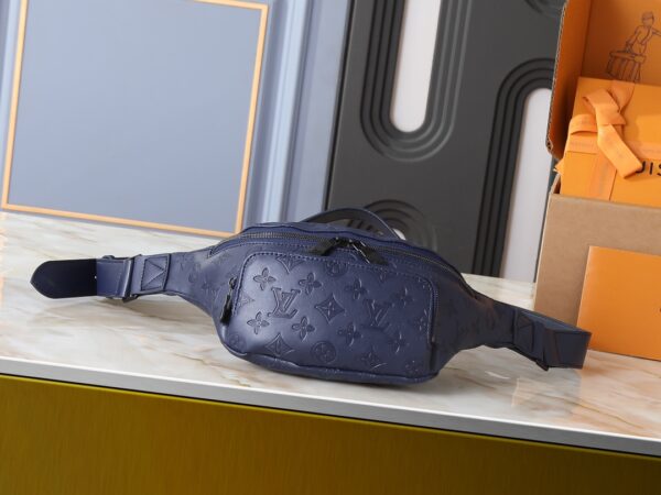 Embossed Monogram Rush Bumbag Navy