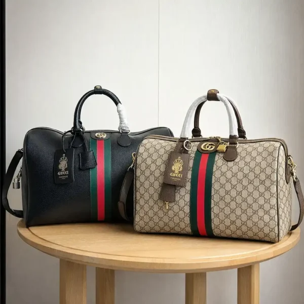 Gucci Savoy medium duffle bag