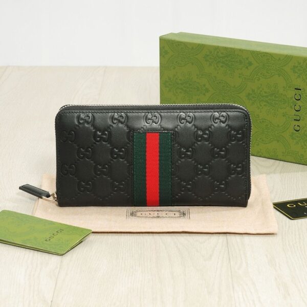 Black Ophidia zip around wallet