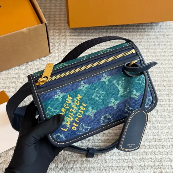 Bosphore Wearable Wallet M15173