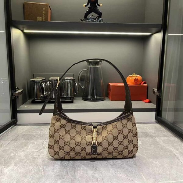 Jackie Slim small shoulder bag beige