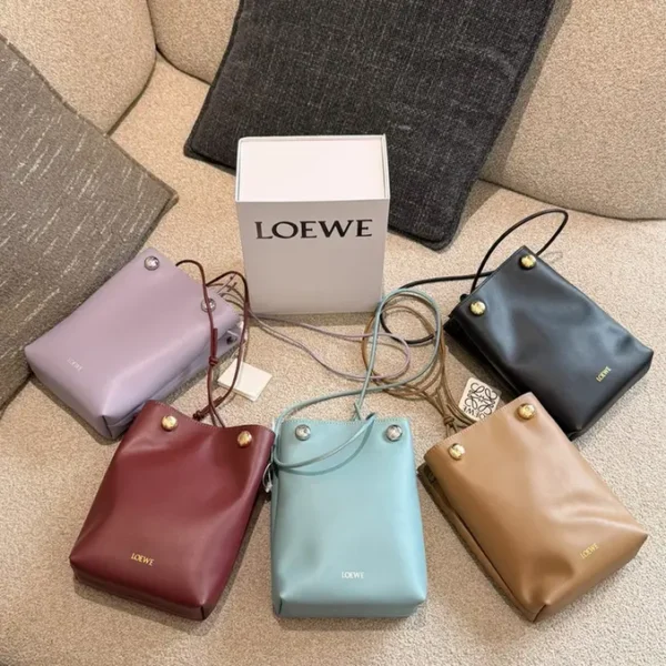 Pebble pouch