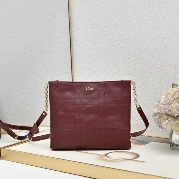 Trianon Bag with Chain red
