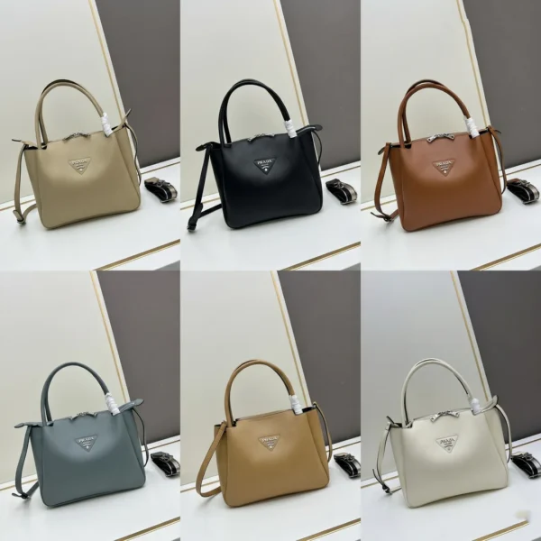 Medium leather tote bag