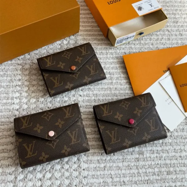 Victorine Wallet M62360