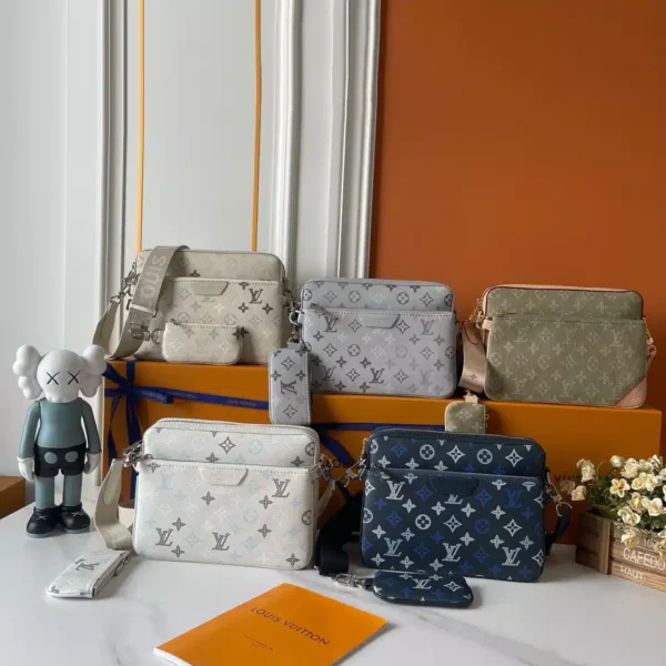 Monogram Trio Messenger