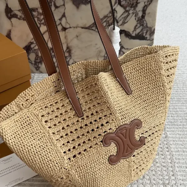 Raffia tote with leather strap